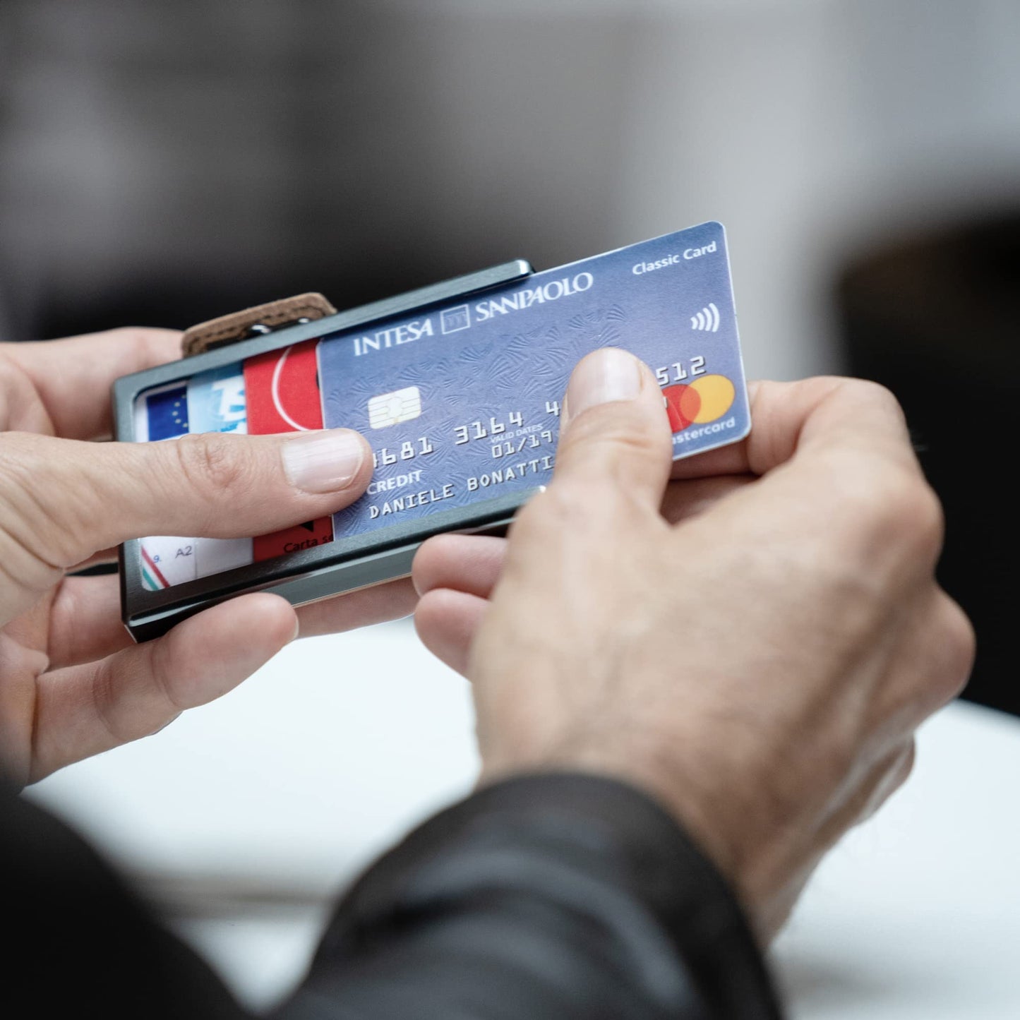 Mondraghi - Saffiano Mini-Wallet (Made in Italy).