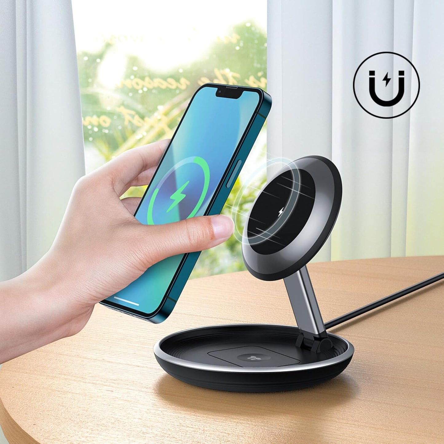 Travelmall - 3-in-1 Multi-Wireless Charger.